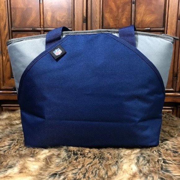 New England Patriots Embroidered Insulated Tote Cooler and 5 Pack Click Pen Set - Picture 3 of 16